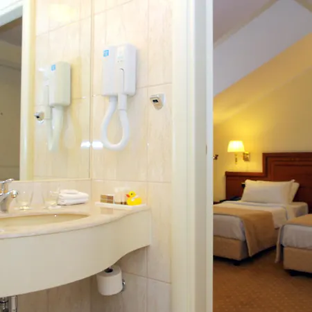 Hotel My