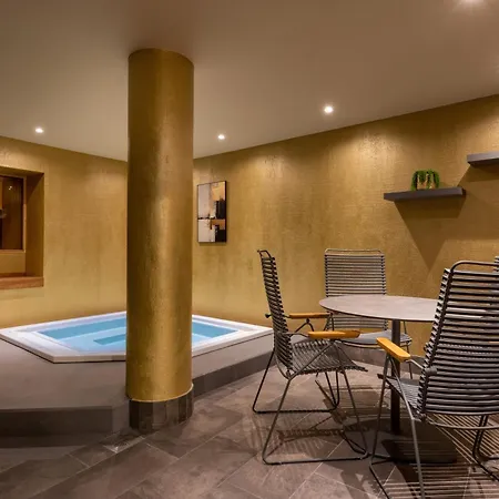 Hotel My