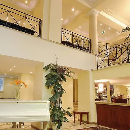 Hotel My 4*